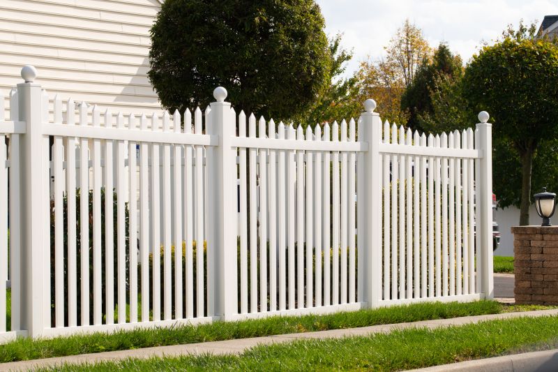 Vinyl Fence Service detail